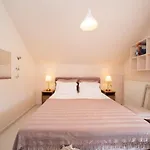 Christina's Place Apartment *