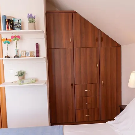 Christina's Place شقة سامي