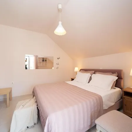 Christina's Place سامي