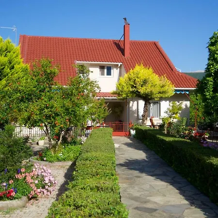 Διαμέρισμα Christina's Place