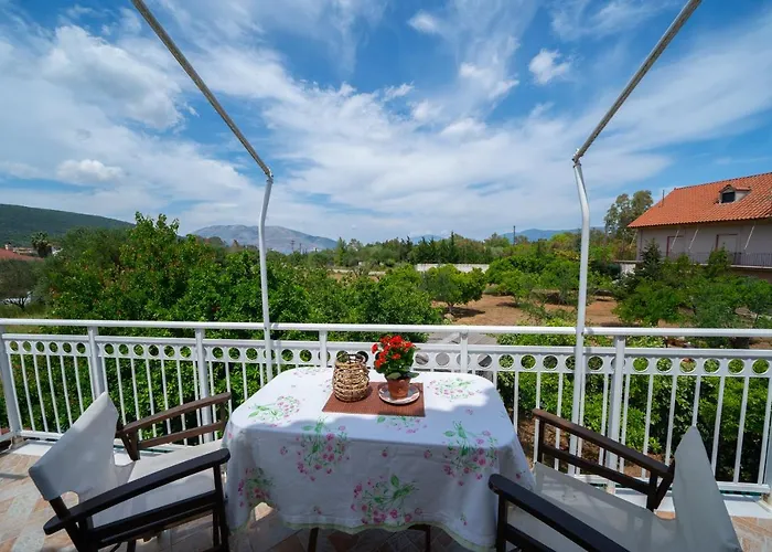 Διαμέρισμα Christina's Place *